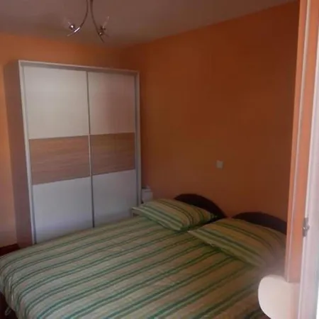 St Rialto - One Bedroom With Balcony And Sea View Apartment