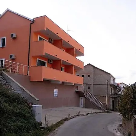 St Rialto - One Bedroom With Balcony And Sea View Apartmán *